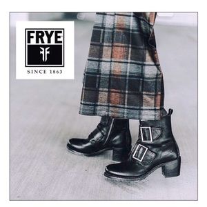 Frye Sabrina double buckle boots 7 black